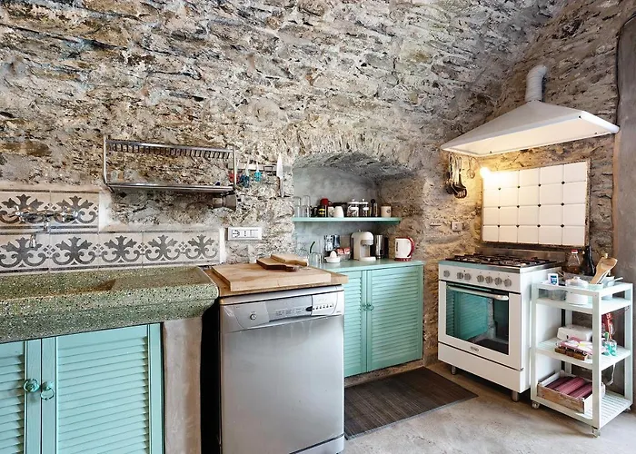 Cactus House * Специя