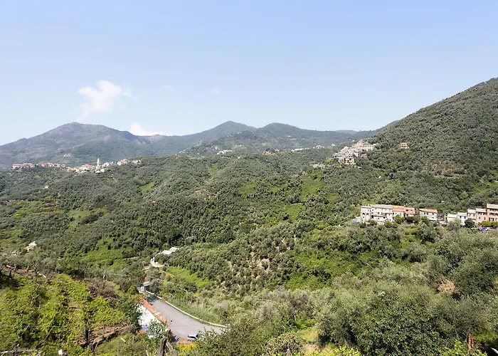 Cactus House Апартаменты Специя